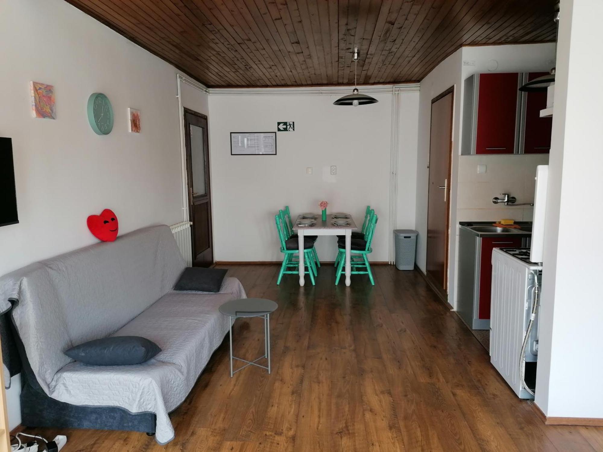 Cozy 1-Bdrm Apt In Dubec, Ideal For Work Or Study Sesvete Kültér fotó